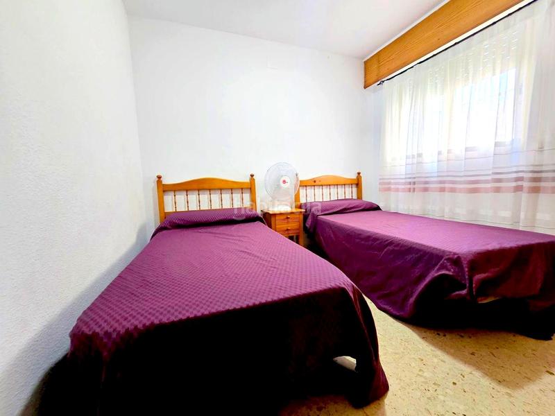 Foto bbcc3349-9cc3-49d4-a9d6-891ef60c8454. Alquiler apartamento en plaça de la rosa dels vents 20 alquiler temporada sep a junio estudiantes 2 habitaciones , 1 baño, cocina, terraza piscina en Gandia