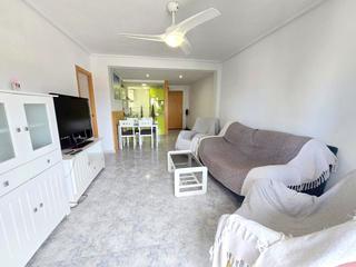 Miete Appartement  Del grau 160. Alquiler de septiembre a junio  piso de 3 habitaciones y 2 baños