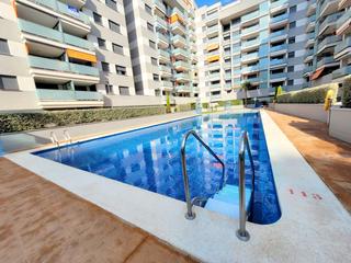 Lloguer Apartament  De la universitat 8. Alquiler septiember a junio 2 habitaciones, 1 baño, salon con aa