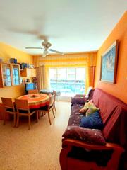 Location Appartement  Carrer de castella-lleó 18. Alquiler temporada sep a junio 3 domitorios, 1 baño reformado, c