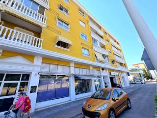 Lloguer Apartament  Carrer doctor melis 8. Alquiler temporada de septiembre a junio 3 habitaciones, 2 baños
