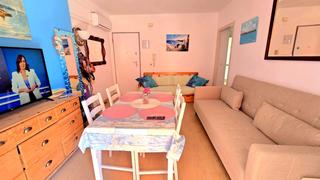Location Appartement  Carrer de les barraques 16. Alquiler temporal de octubre a junio 2 habitaciones, salon , aa,
