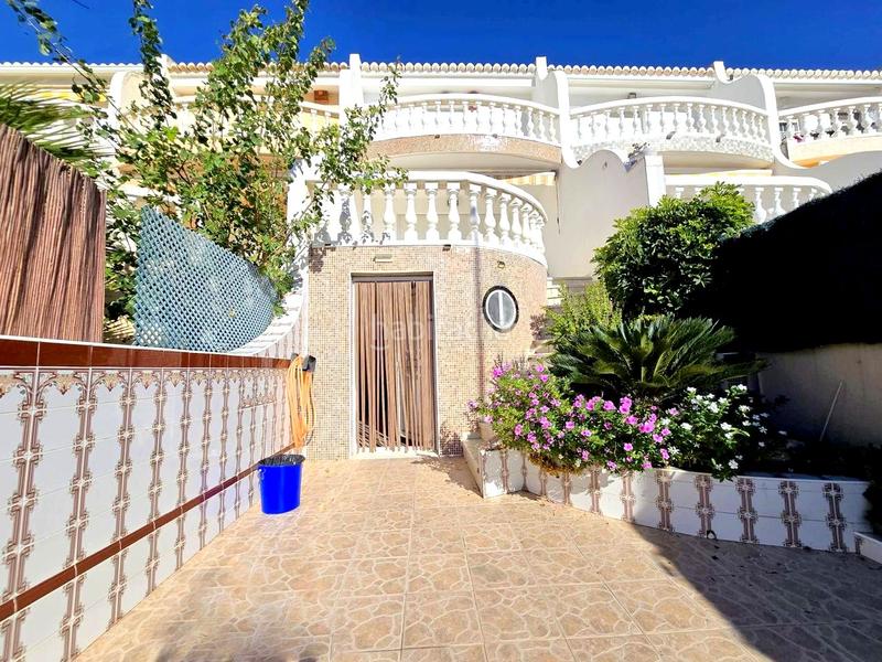 Foto 41124006-d478-4ba2-9bf9-501b20df08fb. Alquiler casa adosada adosado playa casi 1 linea 3 habitaciones, 2 baños, 1 aseo , 2 cocinas , terrazas , vistas al mar en Xeraco