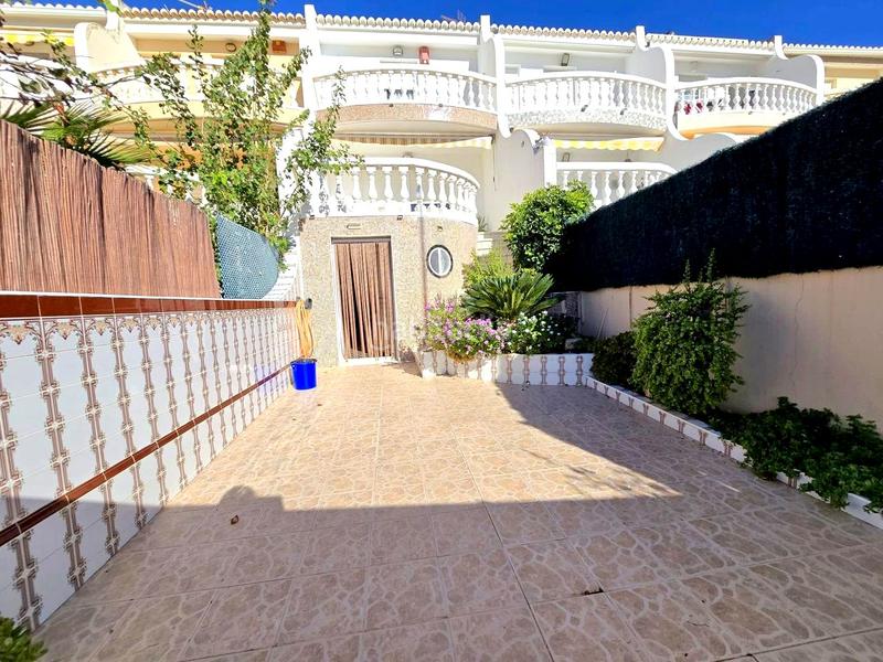 Foto c3aabd6b-08e8-4520-9927-b2ca624d7996. Alquiler casa adosada adosado playa casi 1 linea 3 habitaciones, 2 baños, 1 aseo , 2 cocinas , terrazas , vistas al mar en Xeraco