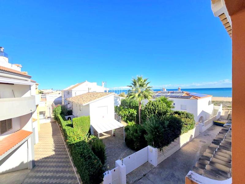 Foto c9d0df00-157b-4be2-a121-4990437eb18e. Alquiler casa adosada adosado playa casi 1 linea 3 habitaciones, 2 baños, 1 aseo , 2 cocinas , terrazas , vistas al mar en Xeraco