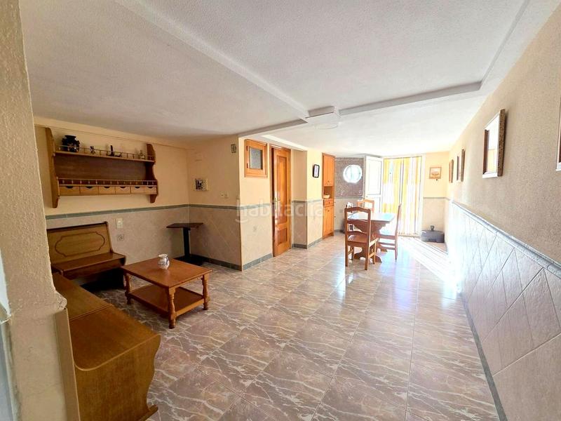 Foto d97ab33b-a32d-4c78-998e-05c92b96bfe9. Alquiler casa adosada adosado playa casi 1 linea 3 habitaciones, 2 baños, 1 aseo , 2 cocinas , terrazas , vistas al mar en Xeraco