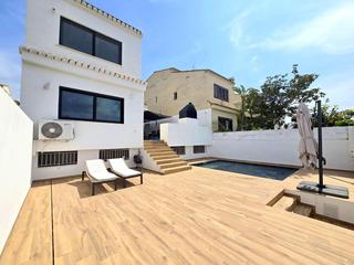 Maison  Carrer del comtat. Chalet de lujo en venta en playa de gandia