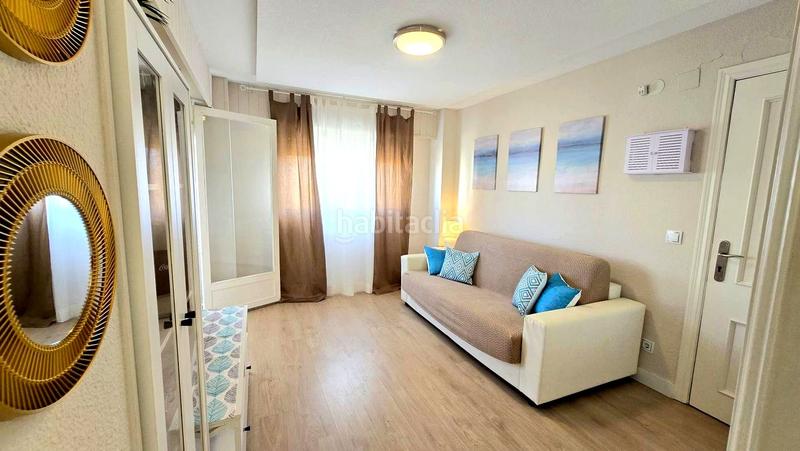 Foto 54c2e55b-e7e3-422f-b1f0-eb7512471faa. Alquiler apartamento en carrer de la rioja 129 alquiler temporal de noviembre a juniio 2 habitaciones, 1 baño, salon, terraza, garaje y piscina en Gandia