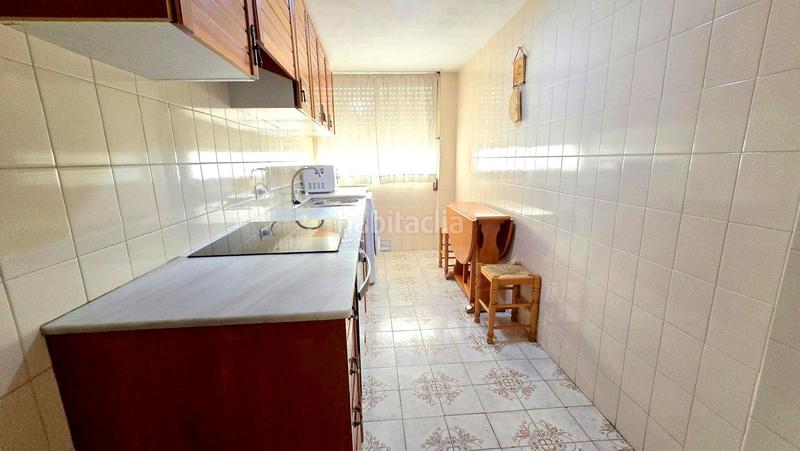 Foto 45bdb958-afc9-4faa-868c-41626a44e410. Lloguer apartament a carrer de castella-lleó 13 a Gandia