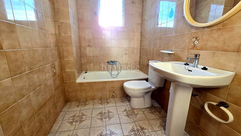 Foto d3dbca1e-87ff-4e93-a1e5-bb4c0dbab127. Lloguer apartament a carrer de castella-lleó 13 a Gandia