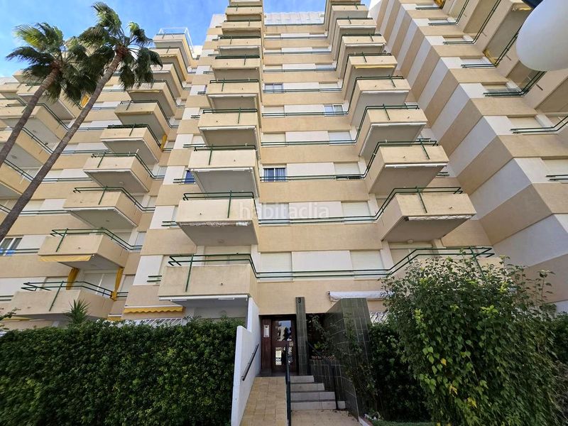 Foto 115568e5-e0c4-402e-addf-e5224a357350. Apartamento en calle de la devesa 7 atico playa reformado 3 habitaciones, 2 baños, salon , gran terraza, garaje, jardin, piscina y tenis en Gandia
