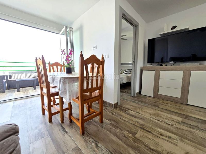 Foto 1c0eeb9d-3ff7-4756-b4cc-9a949bdcb172. Apartamento en calle de la devesa 7 atico playa reformado 3 habitaciones, 2 baños, salon , gran terraza, garaje, jardin, piscina y tenis en Gandia