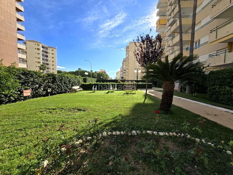 Foto 2f43d2a3-f1a9-4bd7-bcac-abf130a6d512. Apartamento en calle de la devesa 7 atico playa reformado 3 habitaciones, 2 baños, salon , gran terraza, garaje, jardin, piscina y tenis en Gandia