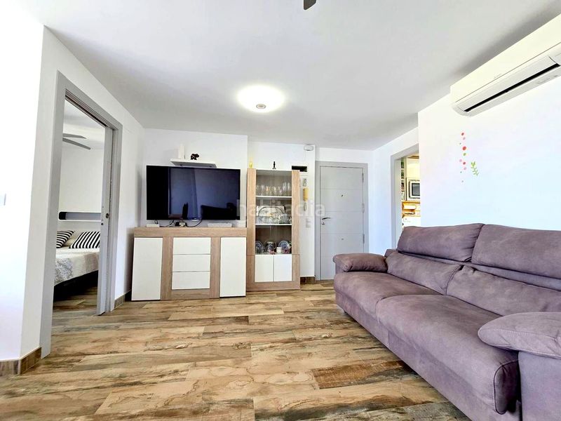Foto 55be8104-37de-4aa0-92cf-e9e709affdcc. Apartamento en calle de la devesa 7 atico playa reformado 3 habitaciones, 2 baños, salon , gran terraza, garaje, jardin, piscina y tenis en Gandia