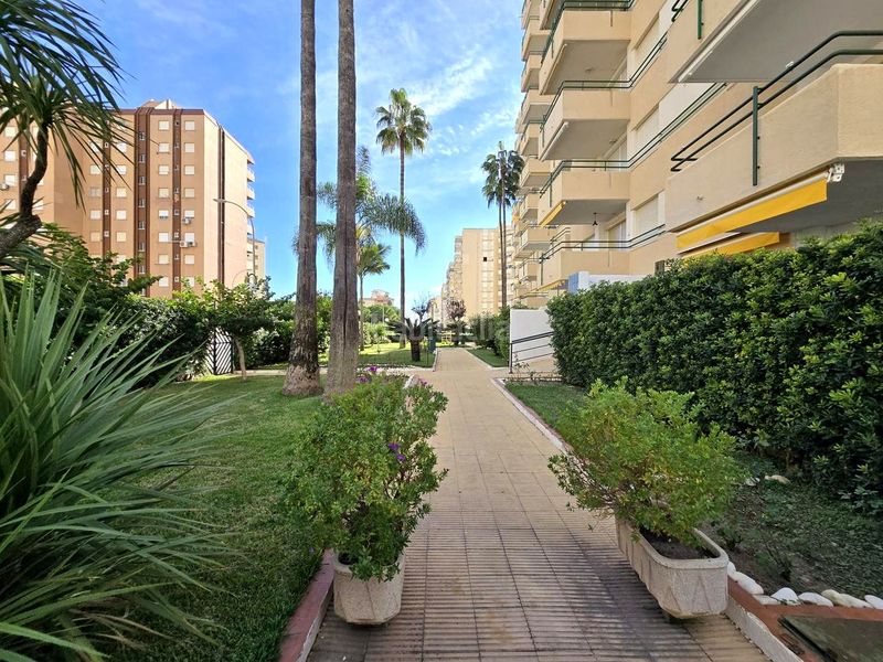 Foto 77ce3641-3351-443c-b5d6-97eb6ee32948. Apartamento en calle de la devesa 7 atico playa reformado 3 habitaciones, 2 baños, salon , gran terraza, garaje, jardin, piscina y tenis en Gandia
