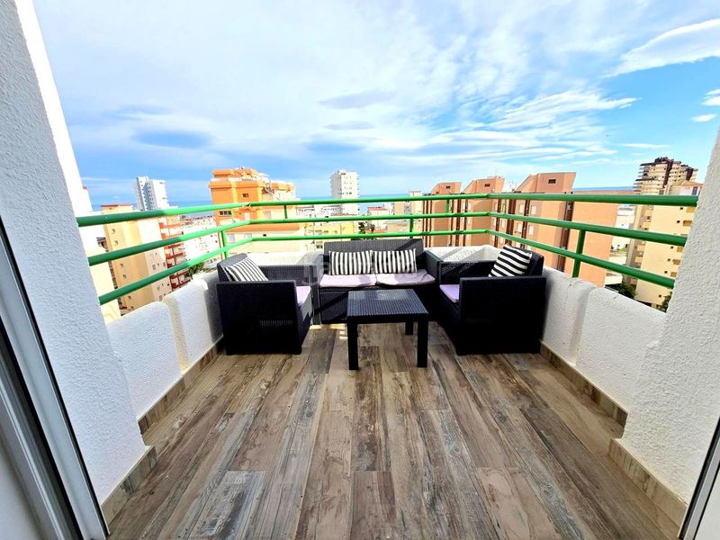 Foto 9f2e1fda-879e-46b8-b753-c82e0d27783e. Apartamento en calle de la devesa 7 atico playa reformado 3 habitaciones, 2 baños, salon , gran terraza, garaje, jardin, piscina y tenis en Gandia