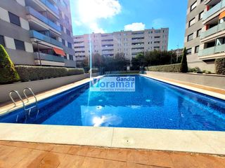 Location Appartement  De la universitat. Llometes 8º 40 playa de gandía  alquiler de temporada  650mes