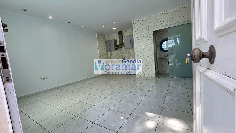 Foto f0e4213a-bd58-49ba-a86a-5ac06847e24b. Estudi a Playa de Gandía Gandia