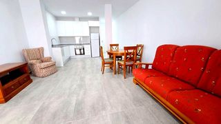 Location Appartement  De les escolàpies. Alquiler anual planta baja en el centro de gandia 2 habitaciones