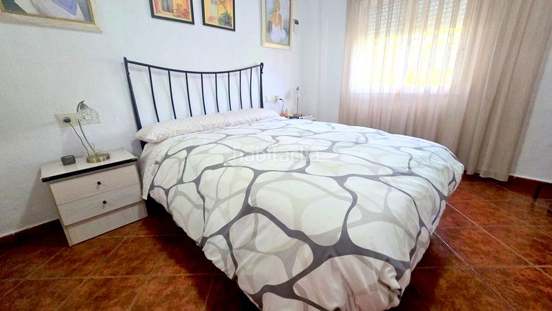 Foto bd28d509-9d32-484e-b777-3ae47562bb32. Casa amb aparcament a Urbanizaciones Gandia