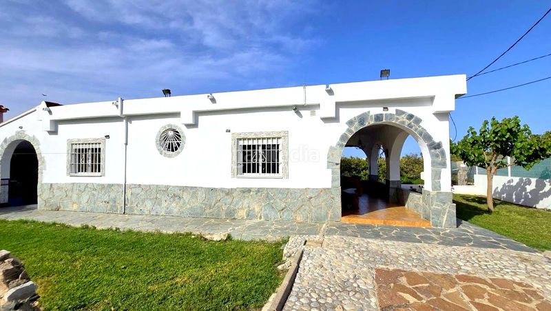 Foto ca8b8759-3e07-4062-b0e5-50c963b5e6dd. Casa amb aparcament a Urbanizaciones Gandia