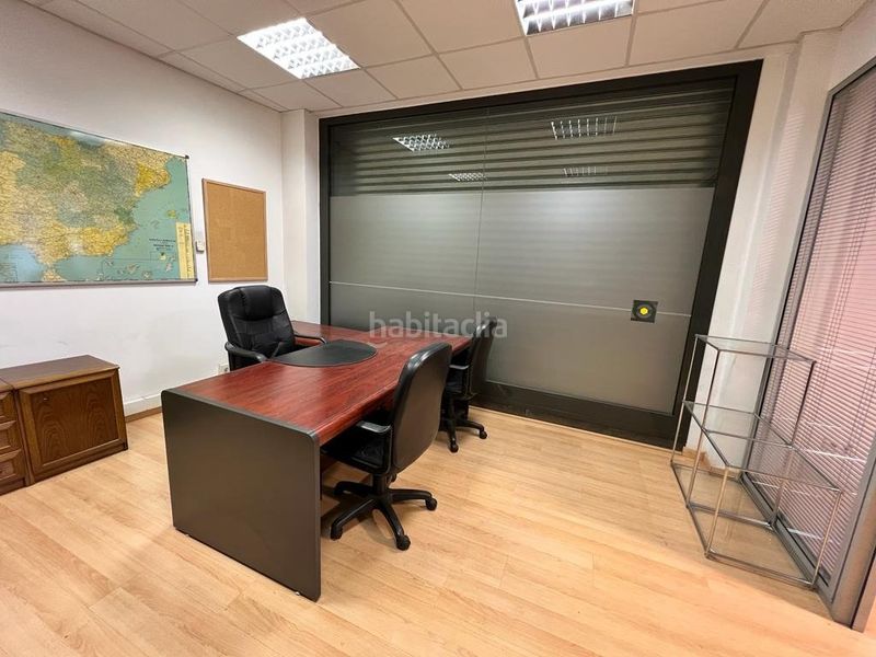 Foto 3c45a6ac-7b46-40bf-8df1-0b0a51b05123. Local comercial a Covadonga Sabadell