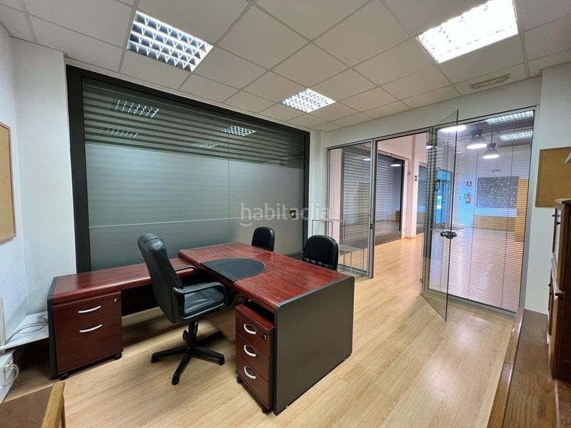 Foto c73ac328-db2a-4f0b-8f67-60e0df916a10. Local comercial a Covadonga Sabadell