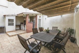 Maison jumelée à Creu Alta. Espectacular casa con patio en zona covadonga!