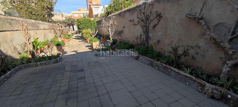 Foto a4b80c32-b3bd-4c11-badf-a85c0e71181c. Casa adosada  con garaje en Centre Sabadell