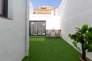 Planta baixa a Centre. A estrenar en el centro planta baja con jardin