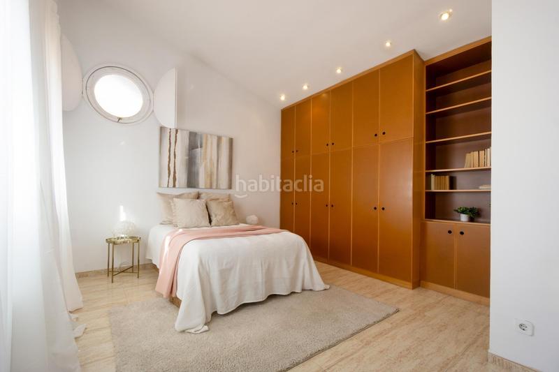 Foto 78905d86-7ddc-4c3e-9fba-67ae6b0f8bf3. Casa adossada amb calefacció aparcament a Hostafrancs Sabadell