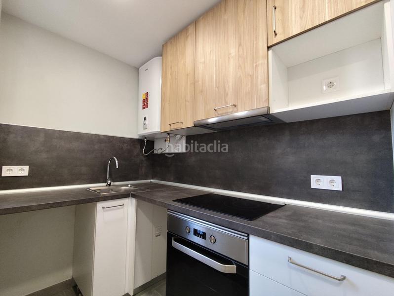 Foto b4d0d1b7-4829-44a2-9c6b-e33ee384b89b. Piso  en pso almogavers a estrenar en Creu de Barberà Sabadell