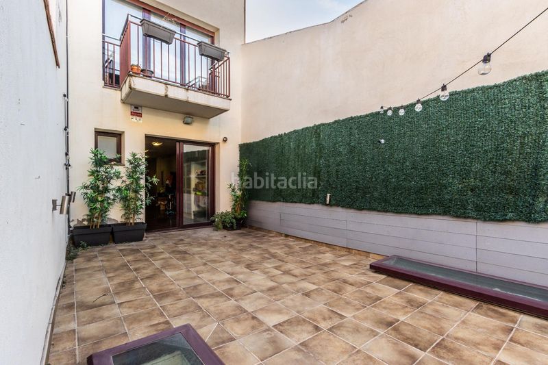 Foto 98d6588d-a4d1-42e8-ab3a-5be37d3fdc40. Casa adossada amb calefacció aparcament a Centre Sabadell