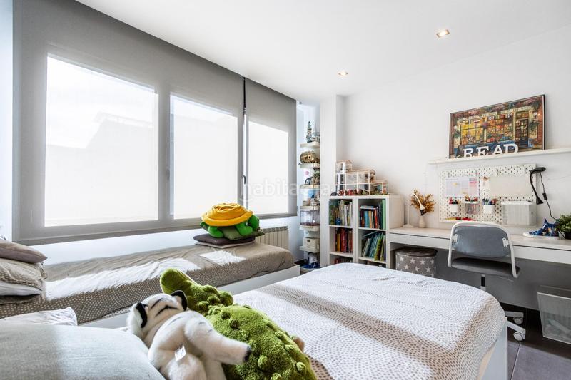 Foto a2052608-e751-4fb6-9641-18541990677e. Casa adosada descubre tu nuevo hogar en el corazón ! en Sabadell