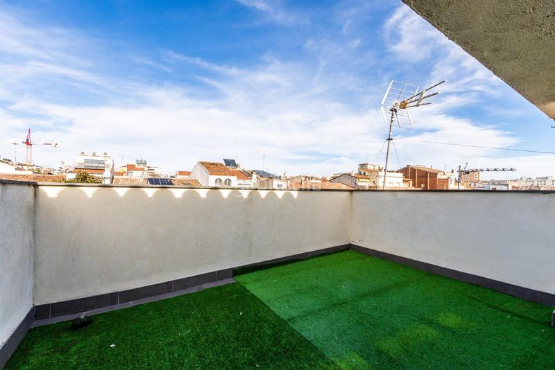 Foto a404e793-006b-41e5-9c7e-c13fe760067b. Casa adosada descubre tu nuevo hogar en el corazón ! en Sabadell