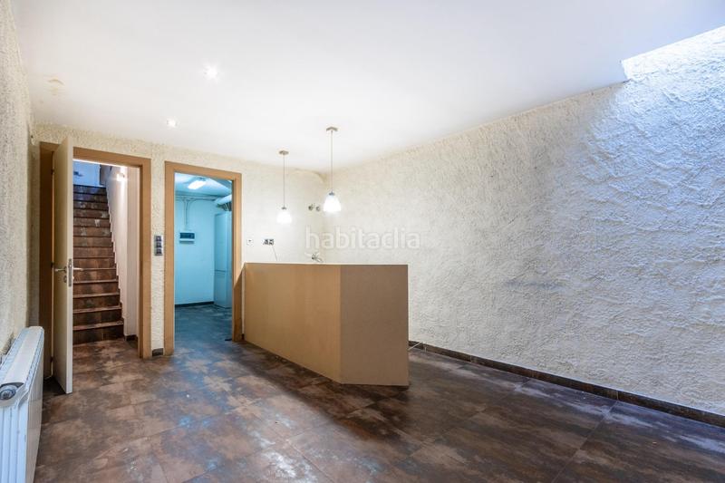 Foto cb75b4ea-b6c6-4653-8c3e-bcdab0f2f9f0. Casa adosada descubre tu nuevo hogar en el corazón ! en Sabadell