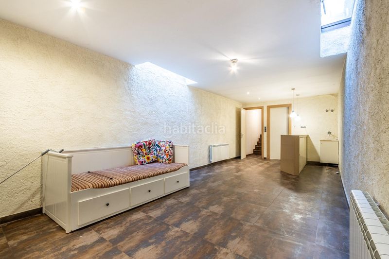 Foto fd1391b2-ead6-40b1-ab3d-da9b2e3ff3f6. Casa adossada amb calefacció aparcament a Centre Sabadell