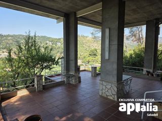 Chalet  Carrer santa elena. Fant�stica torre