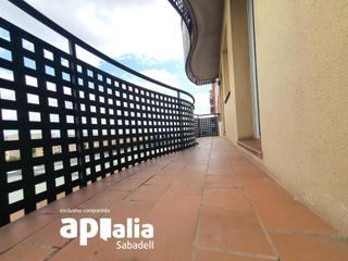 Etagenwohnung in Campoamor. Con balcón y plaza de parking.