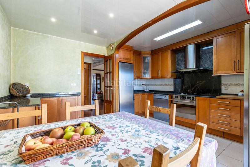 Foto 59a47253-f801-4bd6-b760-a88388a78ecb. Casa espectacular casa con garaje y local en Covadonga Sabadell
