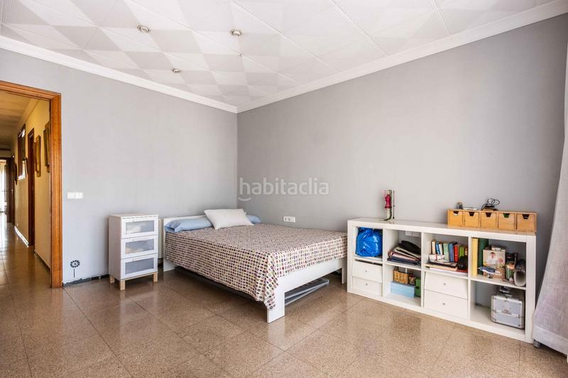 Foto 657f95bf-d715-426b-8961-62a9bee1e5a3. Casa espectacular casa con garaje y local en Covadonga Sabadell