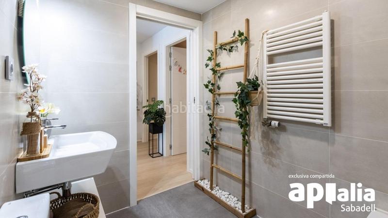 Foto a2cacba6-81eb-4ba2-9170-bb1d75a2b24b. Flat with heating parking in Eixample Sabadell