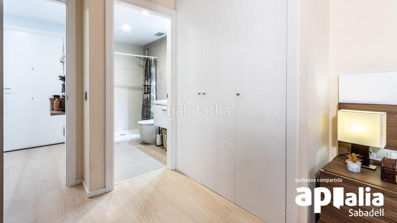 Foto b239dd32-2774-47ce-b726-aa248b663a43. Flat with heating parking in Eixample Sabadell