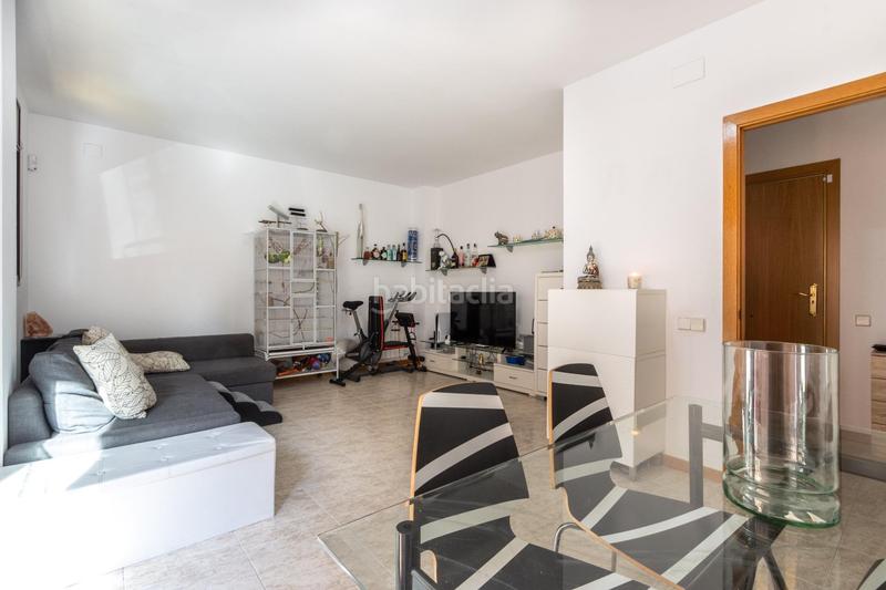 Foto 2ae25b0b-88c8-43e5-afd9-d8093daeb36c. Pis amb calefacció aparcament piscina a Campoamor Sabadell