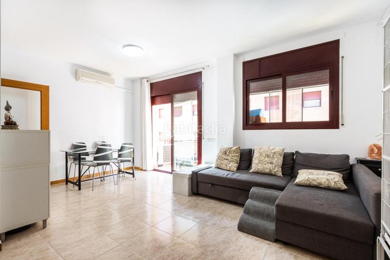 Foto 34684683-4958-480c-9d62-c6295a066443. Pis amb calefacció aparcament piscina a Campoamor Sabadell