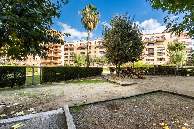 Foto e21b696c-5986-4d48-a9ac-6c523c4e21e7. Pis amb calefacció aparcament piscina a Campoamor Sabadell