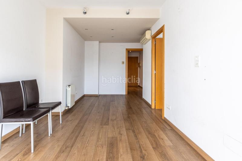 Foto 356f1a60-19a4-4d03-b3a8-7ae1c9bf5a4f. Dúplex al lado del mercado central !!! en Centre Sabadell