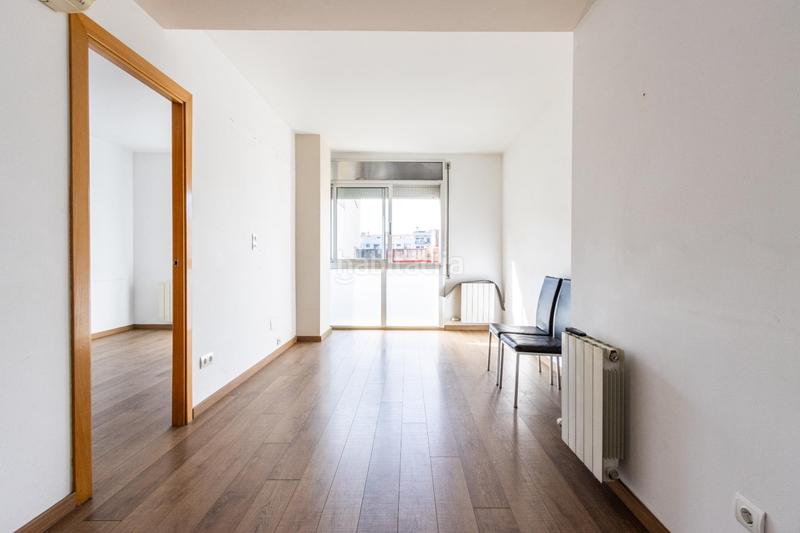 Foto bae5ac1a-aaf6-4997-9d83-d1418f76a357. Dúplex al lado del mercado central !!! en Centre Sabadell