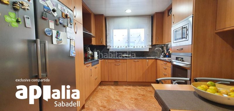 Foto 42389b71-836c-482e-8a64-a53903c3fc94. Casa amb calefacció a Creu de Barberà Sabadell