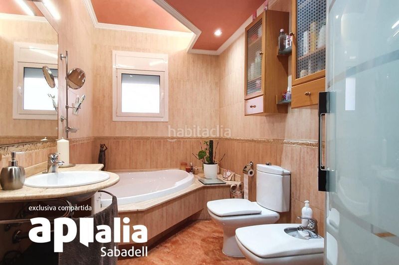 Foto e17c7e24-8fd1-433b-9e58-4060ca1c2bda. Casa amb calefacció a Creu de Barberà Sabadell